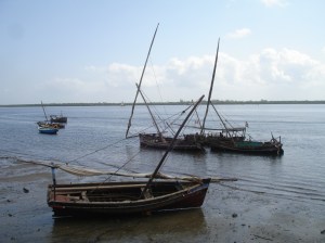 Werkloze dhows van Lamu wp